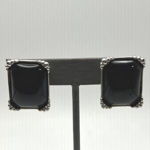 Vintage Clip On Earrings Retangular Silver Tone Black‎ Glass Stone